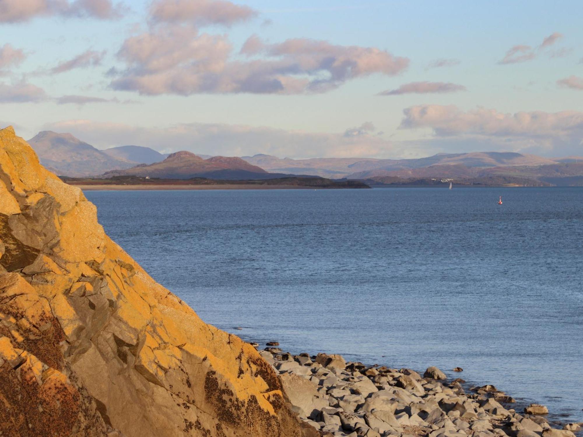 Vila 7 Min Y Traeth Pwllheli Exteriér fotografie